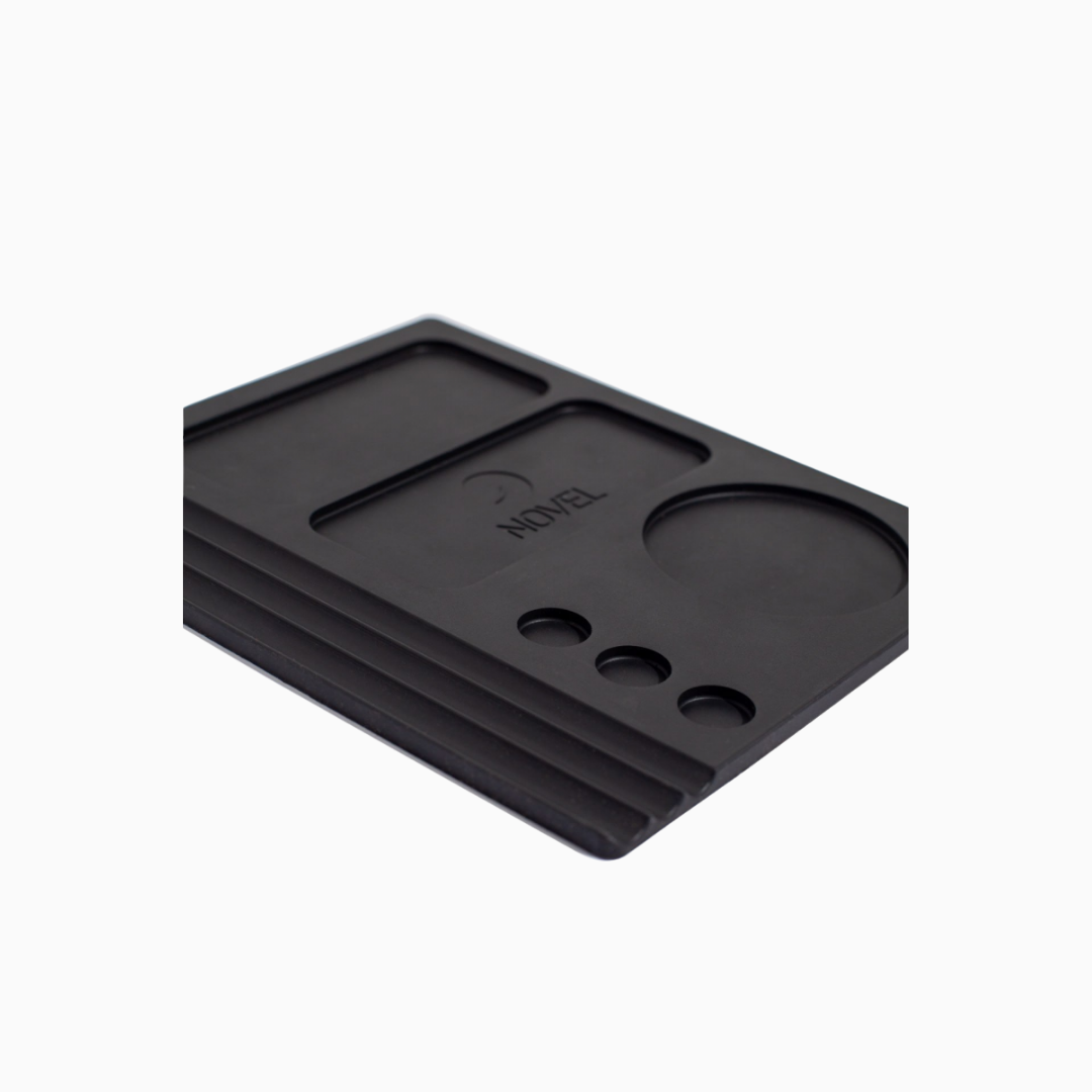 SMART PLACE | משטח עבודה סיליקון שחור לקליניקה