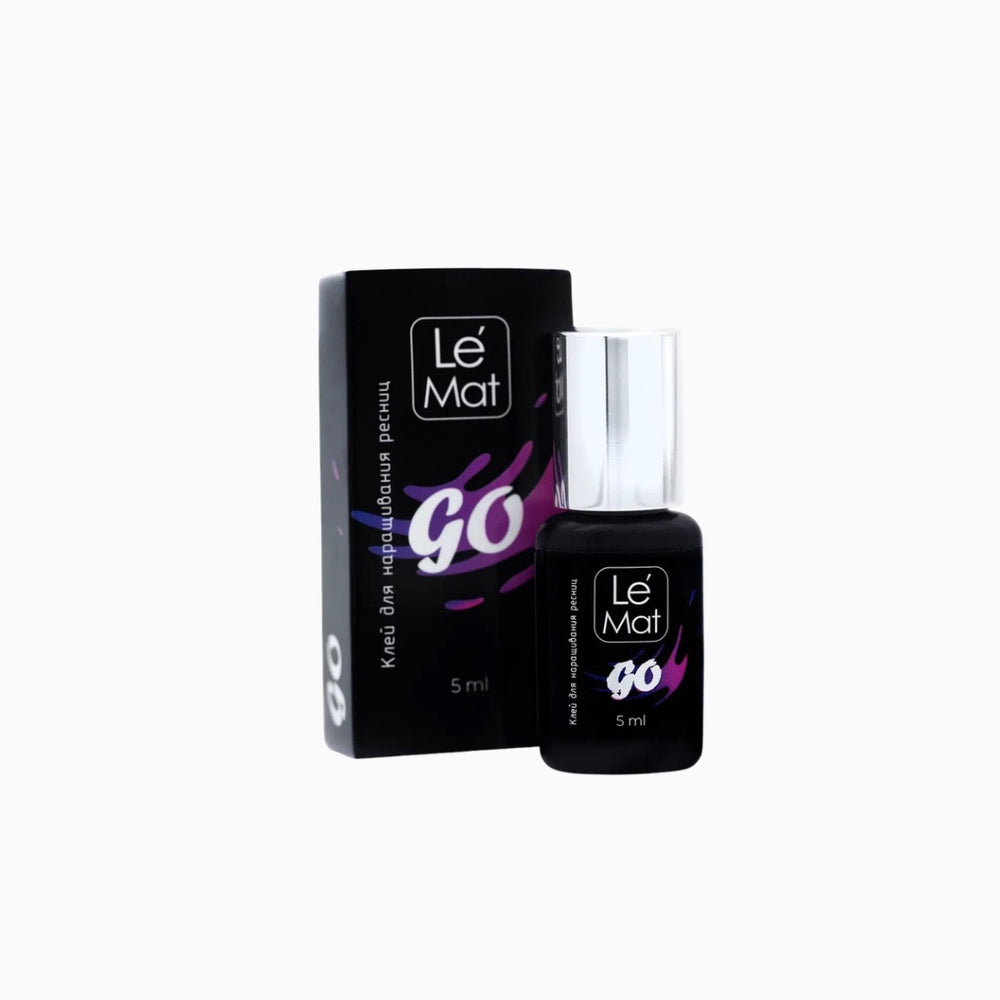 דבק מקצועי להלחמת ריסים Le Mat GO 5 מ״ל בקבוק שחור עם מכסה כסוף