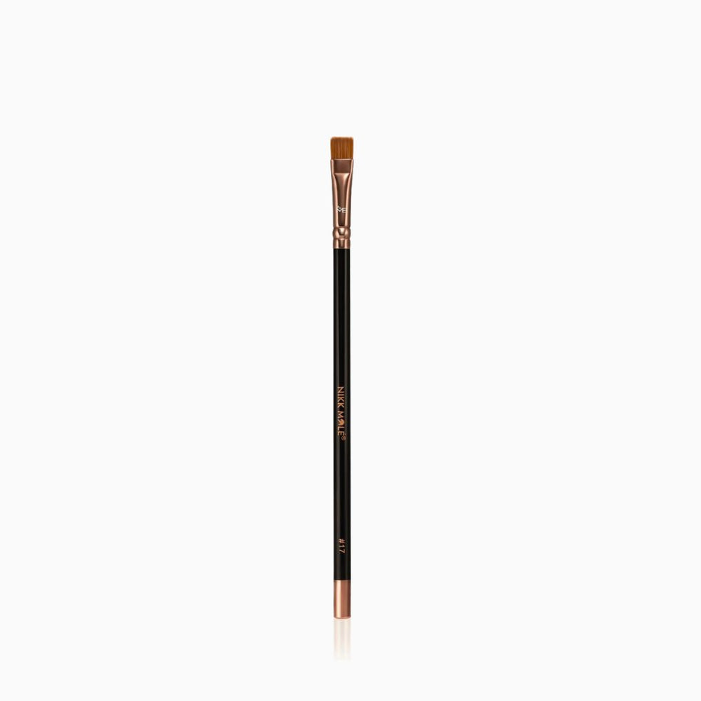 NIKK MOLE Brush 17 מברשת ישרה לפסטה וקונסילר