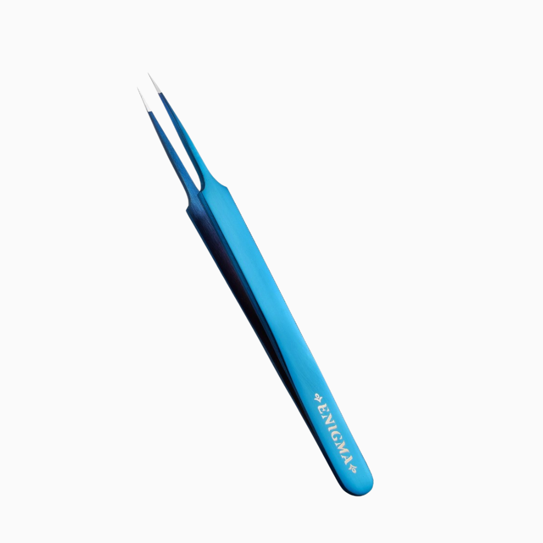 Enigma Straight A Blue Metallic Extra Sharp | ملقاط رموش ذو طرف مستقيم