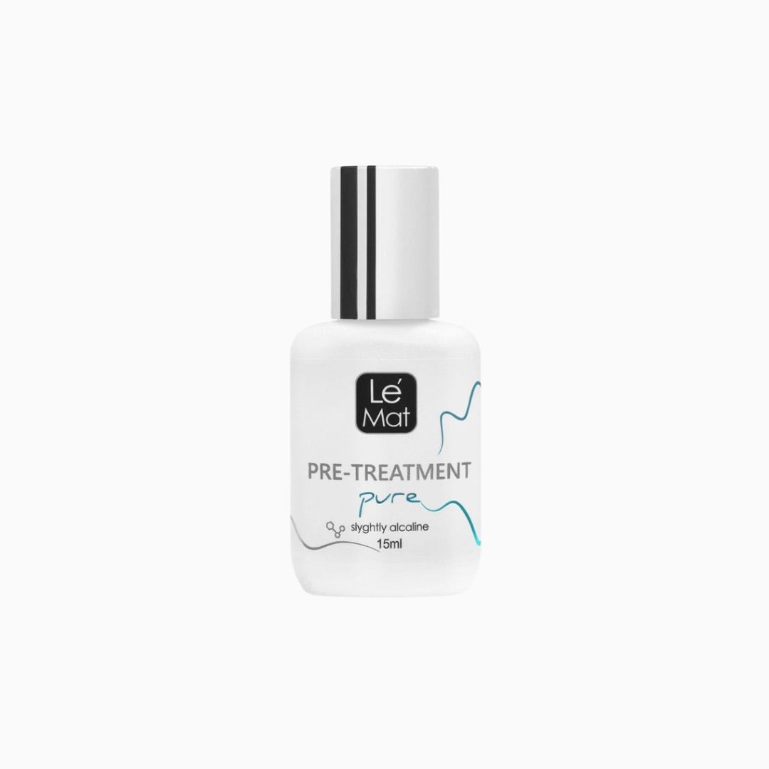 Le Mat Pre-Treatment Pure 15ml תכשיר הכנה מקצועי לריסים בקבוק לבן עם מכסה כסוף
